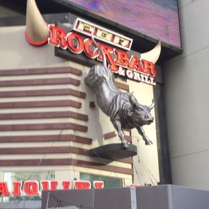 Meet your Posher, Hubert