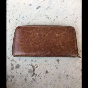 Bass Leather Zip Wallet