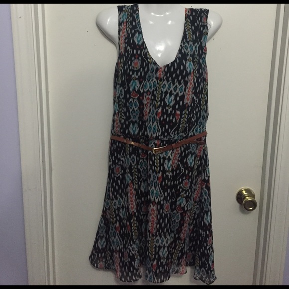 Bisou Bisou Dresses & Skirts - Bisou Bisou dress