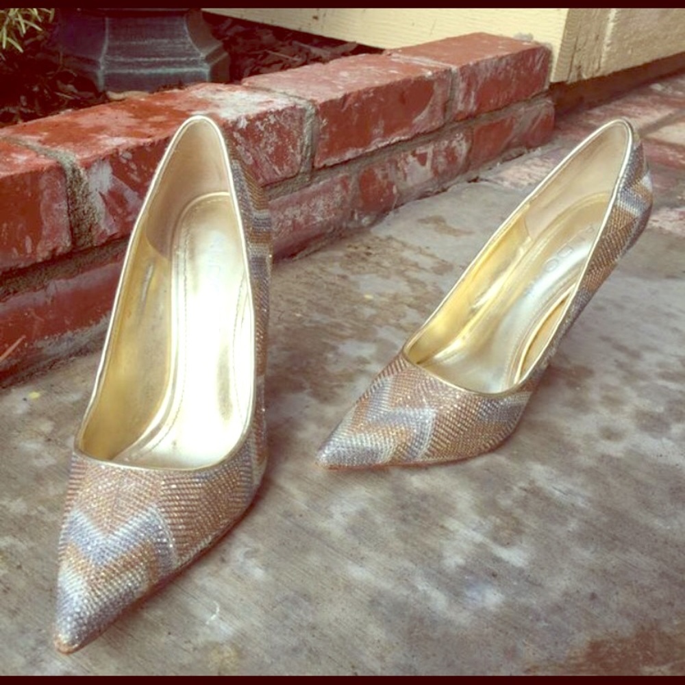 Aldo Gold/Silver Chevron Stiletto size 9