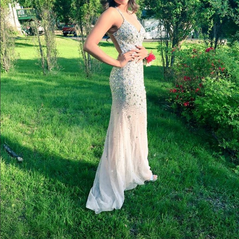 Beautiful elegant sequence prom dress