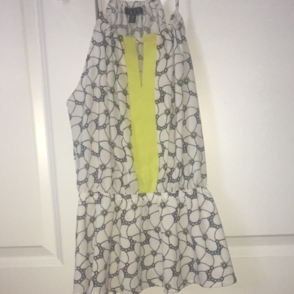 Super cute tank top!!