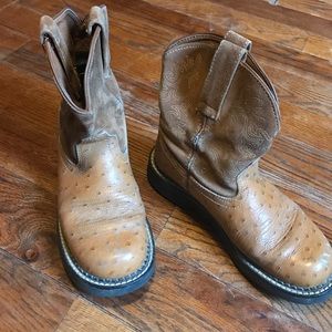 Arias Fat Baby short boots