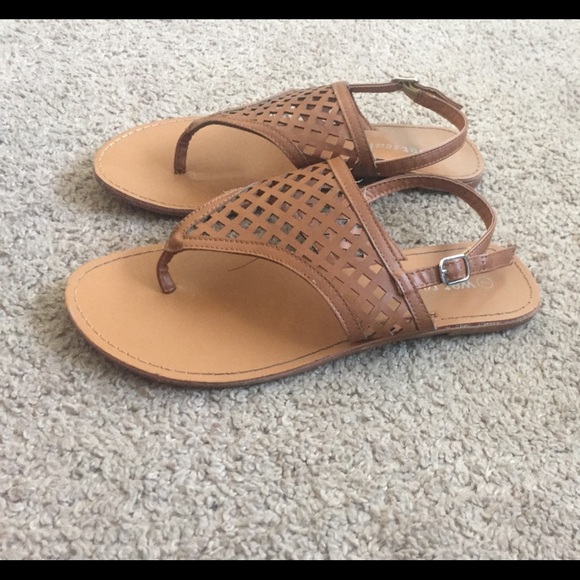 Sandals - Picture 2 of 4