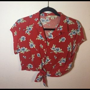 Red Floral Button-Up Front Tie Crop Top