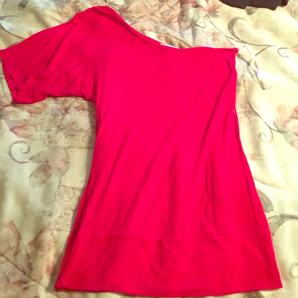Cute red shirt with belt ❤