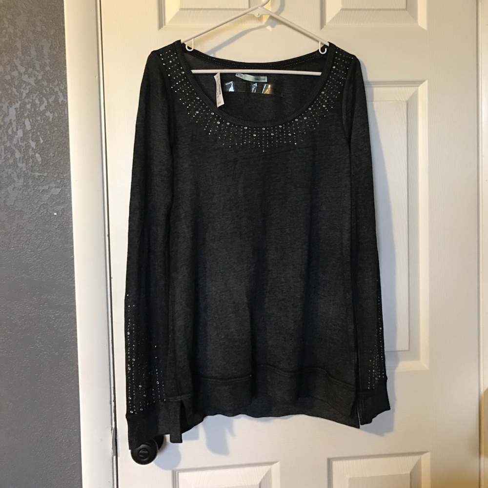 Dark grey long sleeve top