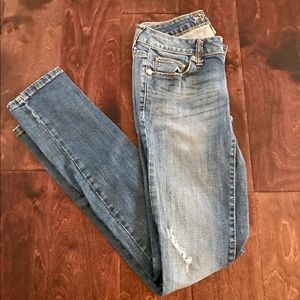 Like new size 3 skinny jeans