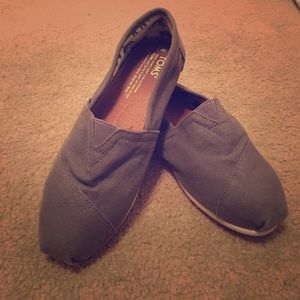 Dark gray TOMS
