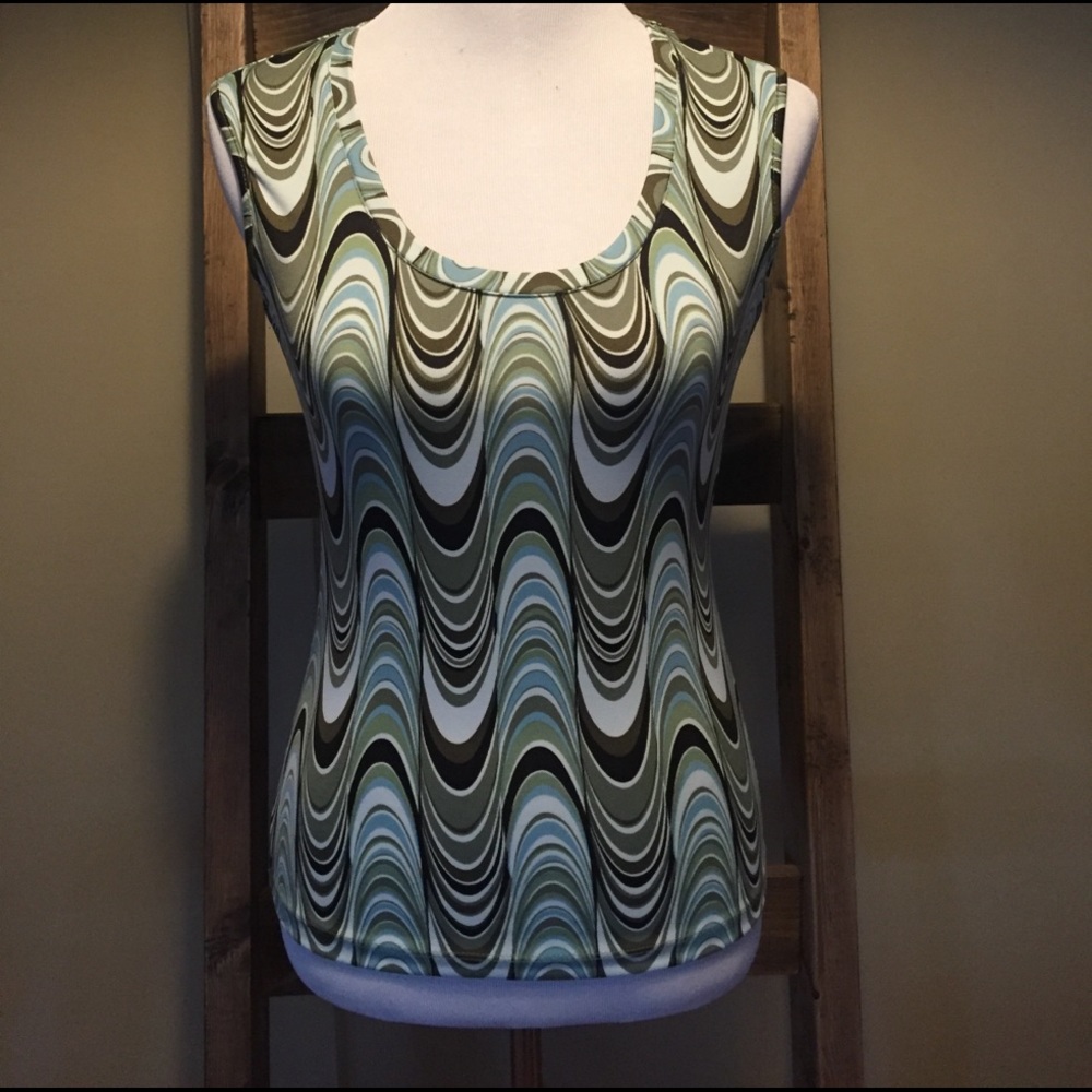 Multi colored tank