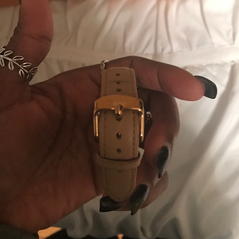 FOSSIL WATCH - Picture 2 of 2