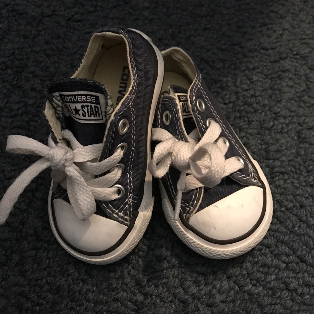 Size 4 Navy Blue/White low top converse
