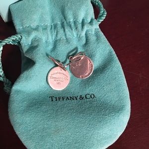Return to Tiffany earrings