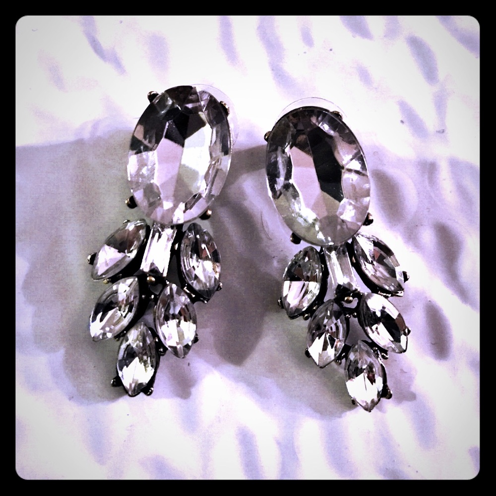New Clear White Crystal Lead Earrings Antique Gold