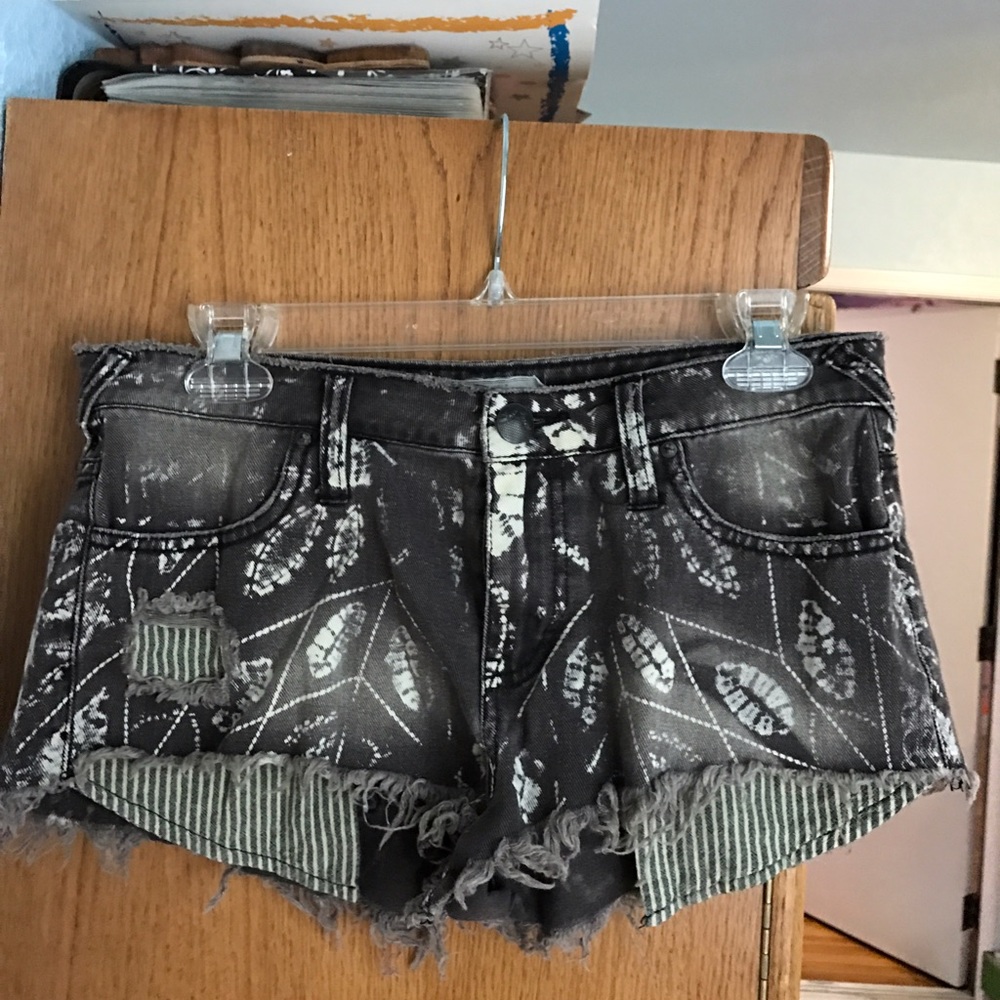 distressed free people shorts!