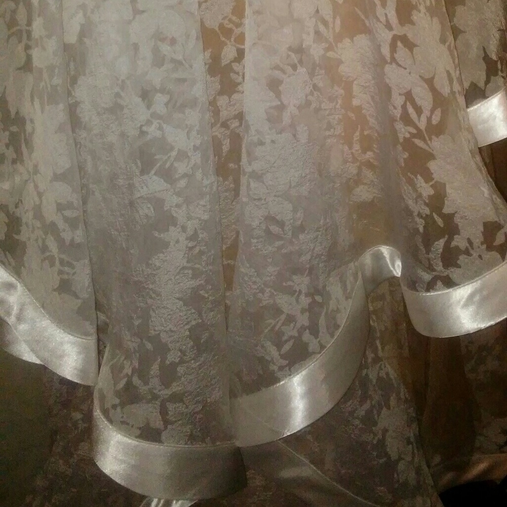 New Prom Dress - Picture 5 of 8