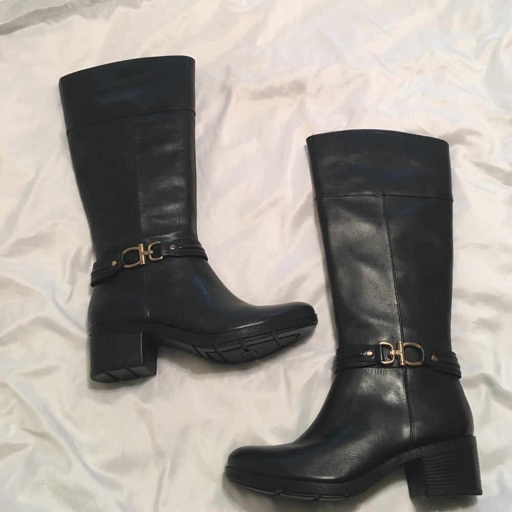 NWT Black Leather boots