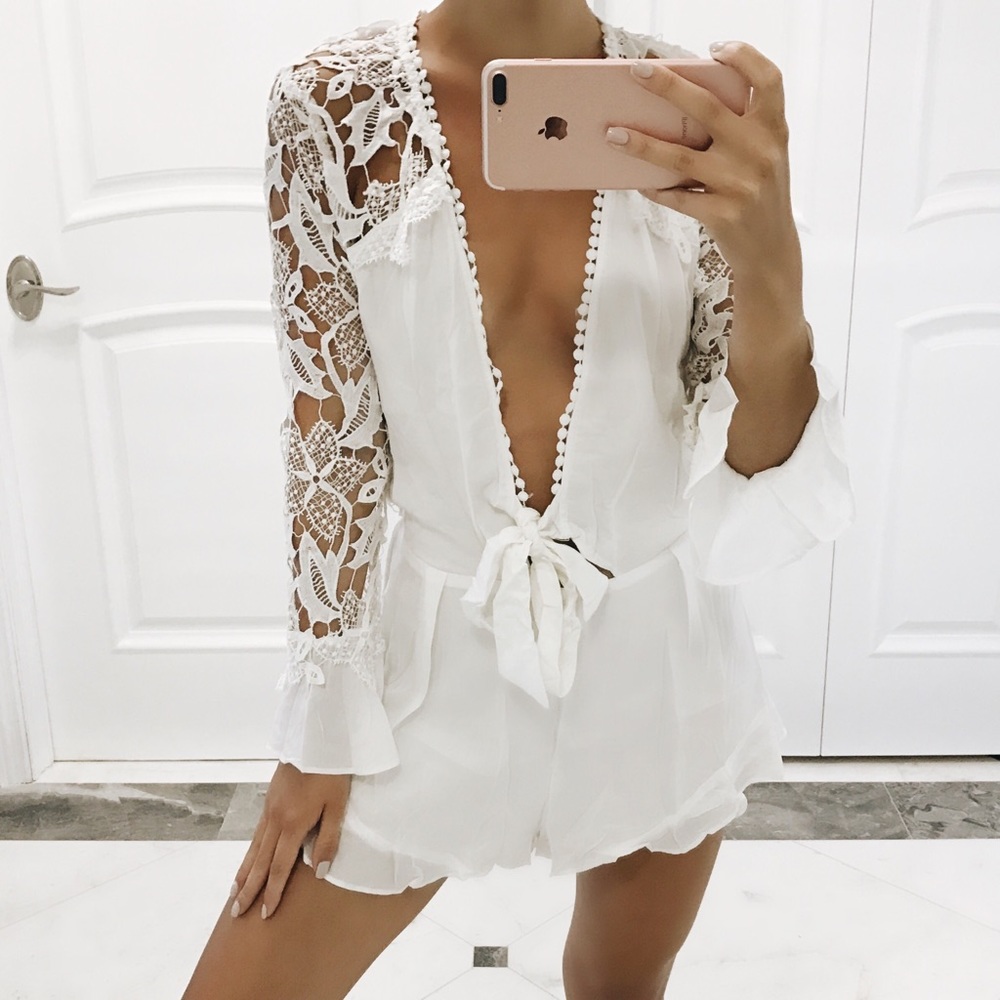 SOLD OUT ✖️ Melodie Tie Front Lace Romper - Picture 2 of 6