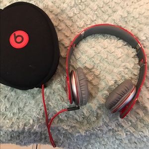 Beats by Dr. Dre Solo HD Red Special Edition