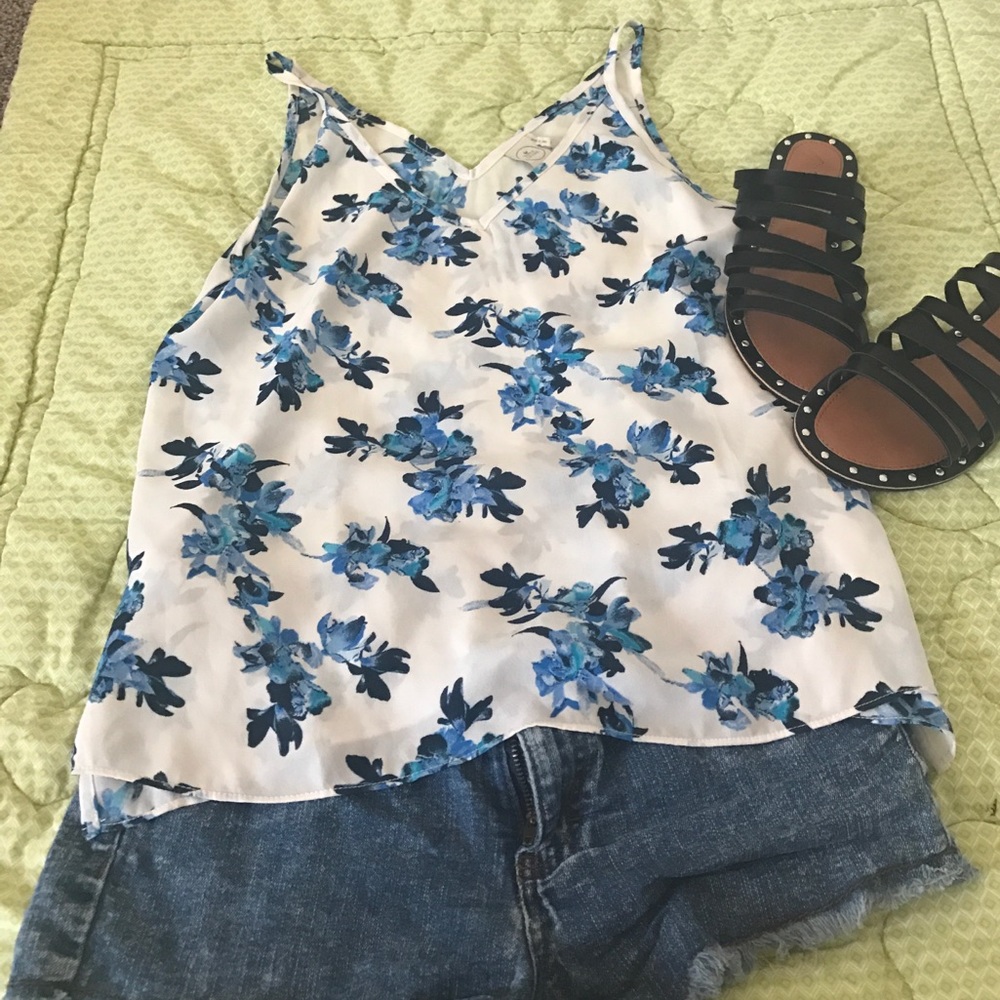 Spaghetti strap white and blue blouse