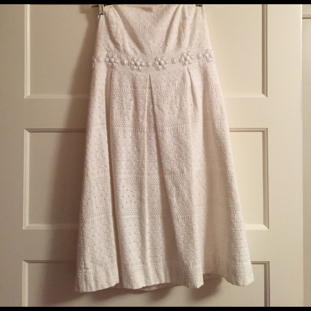 Strapless White Lilly dress