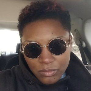 Meet your Posher, Cecilia