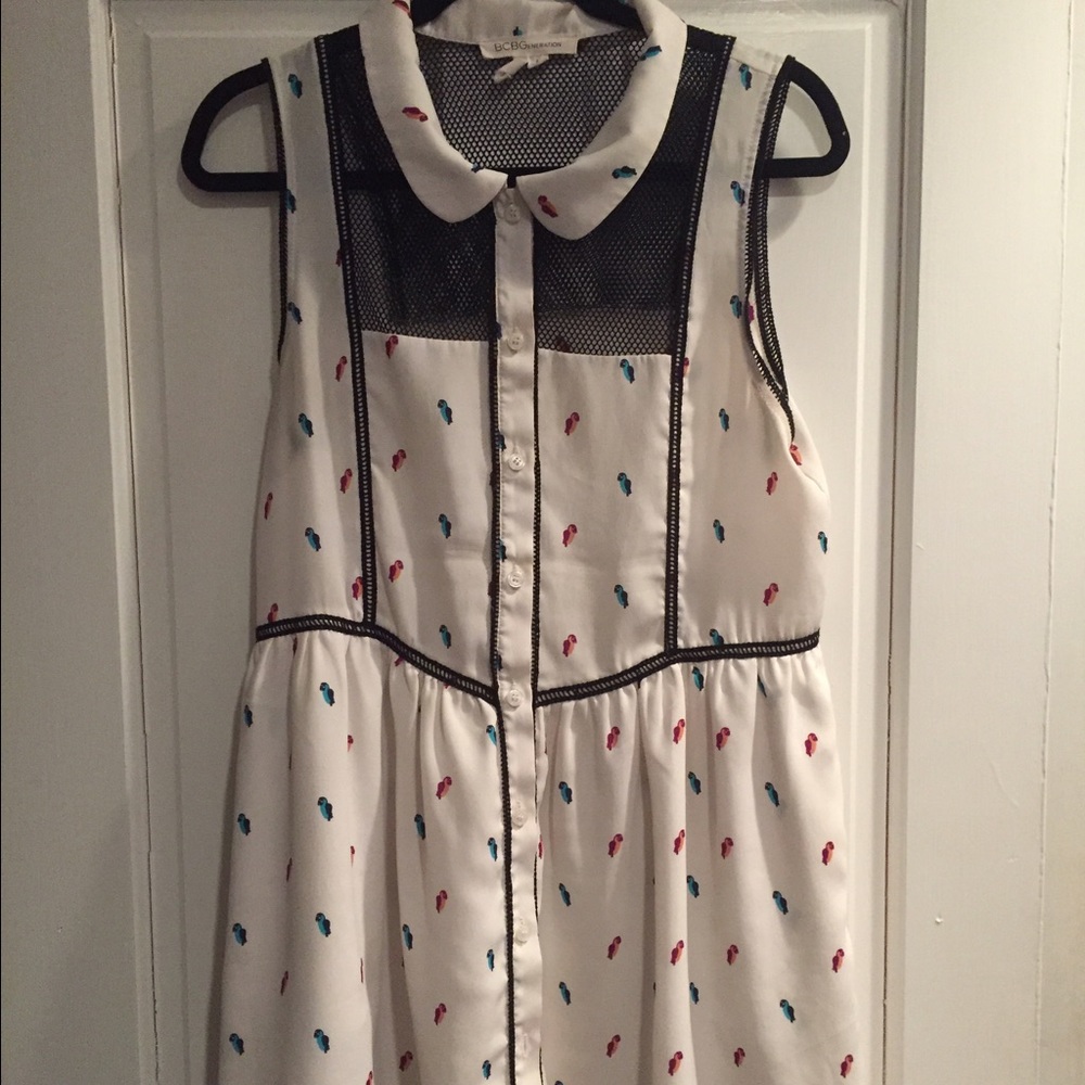 BCBGeneration printed button dress w/ mesh detail✨