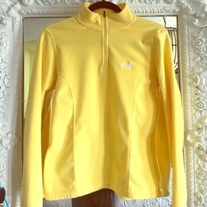 Near PERFECT CONDITION NorthFace pull over fleece