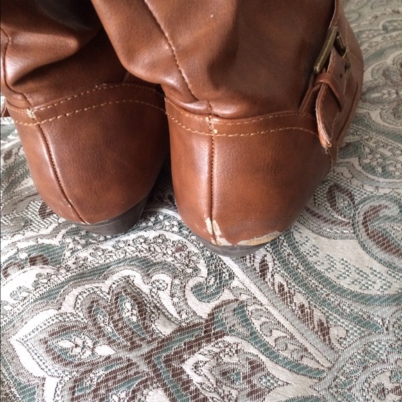 Boots - Picture 3 of 4