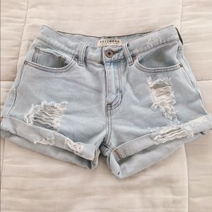 Bullhead Light-Washed Distressed Shorts