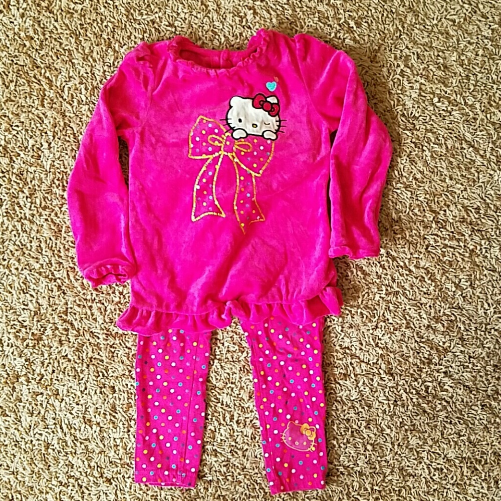 Hello kitty top and bottom set