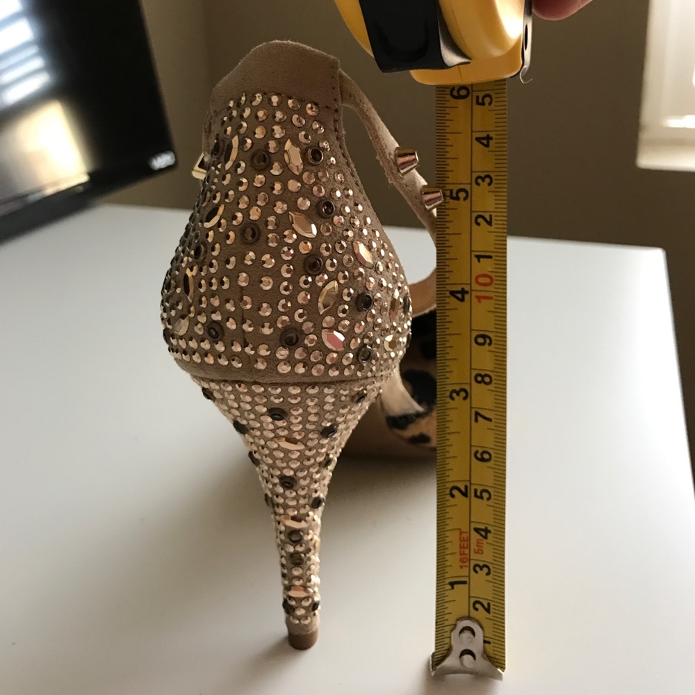 SOLD Gianni Bini Cheetah Print Stilettos - Picture 6 of 6