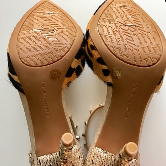 SOLD Gianni Bini Cheetah Print Stilettos - Picture 2 of 6