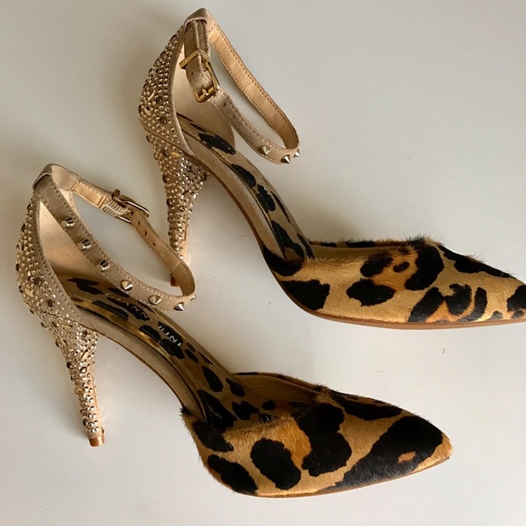 SOLD Gianni Bini Cheetah Print Stilettos - Picture 3 of 6