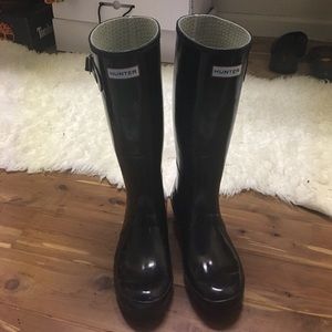 Brand off rain boots size 7