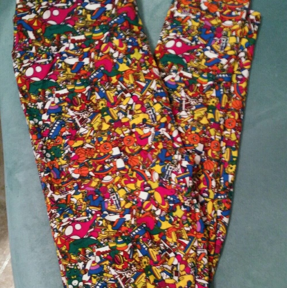 *Sold* NWOT Lularoe OS Leggings