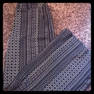 Black and white patterned palazzo pants