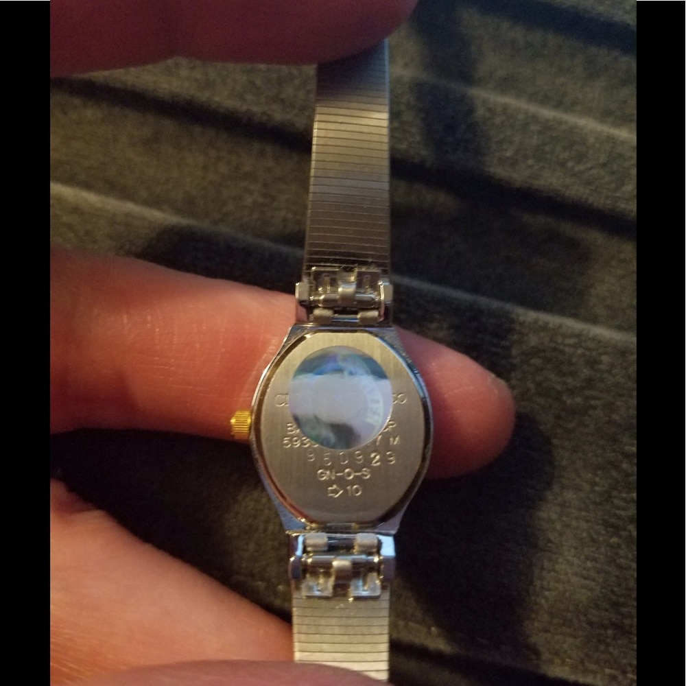 Watch - Picture 3 of 4