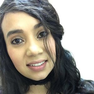 Meet your Posher, Carolina