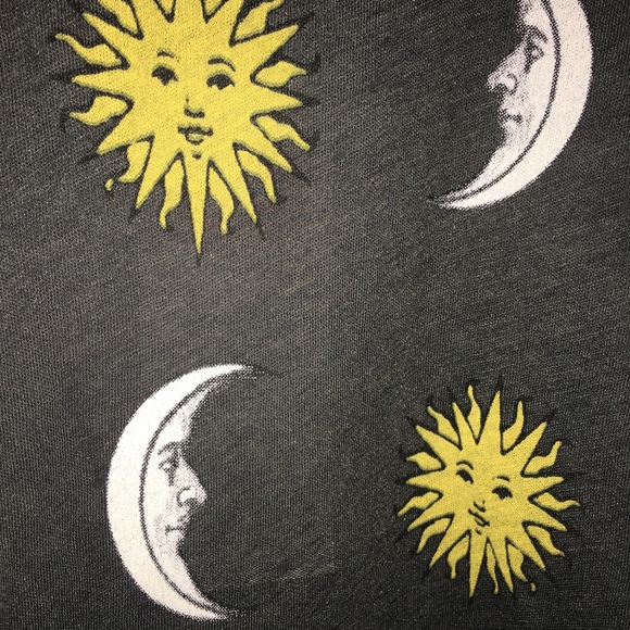 RARE Wildfox® Moon & Sun Tee [vintage black] - Picture 2 of 2