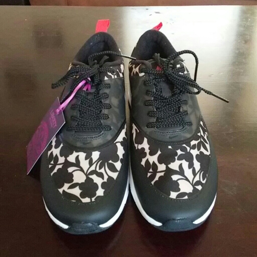 Nike air max thea Liberty edition