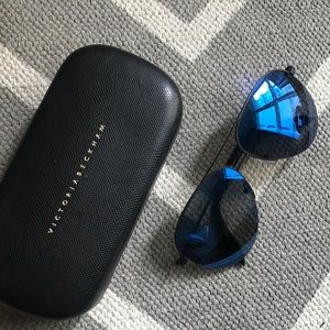 Victoria Beckham Accessories - Victoria Beckham sunglasses Victoria Beckham Accessories - Victoria Beckham sunglasses
