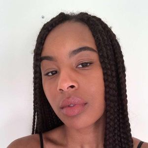 Meet your Posher, Nadia