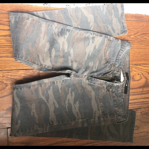 Girls Joes jeans camouflage sz 12 so cute!!!! - Picture 1 of 4