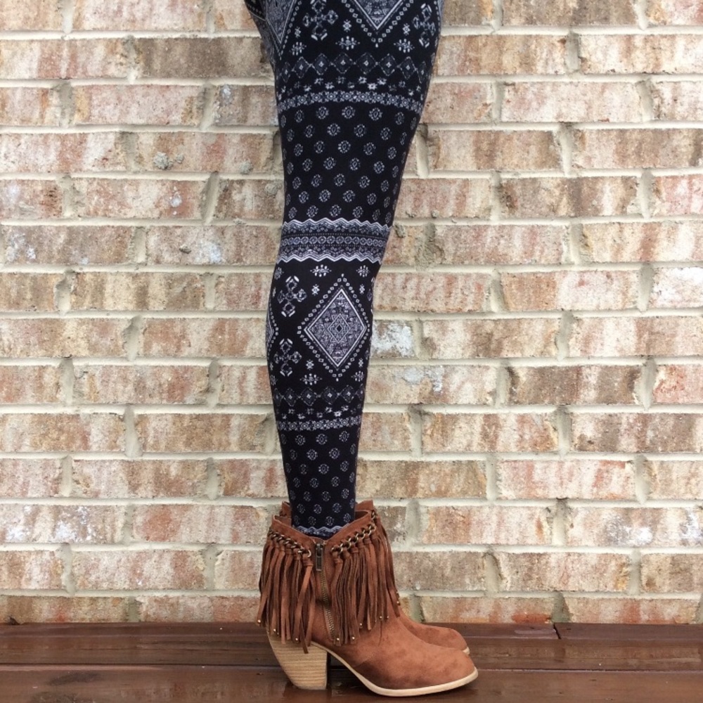 Child Of Serendipity black pattern leggings