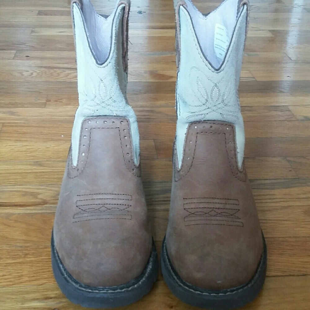 Survivors boots for her