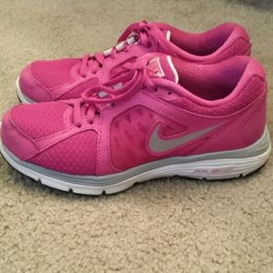 Nike Dual Fusion running shoes
