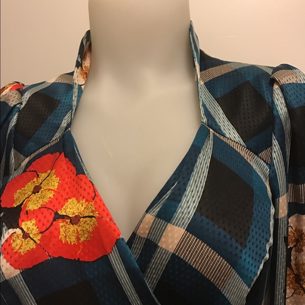 DVF blouse - Picture 3 of 5