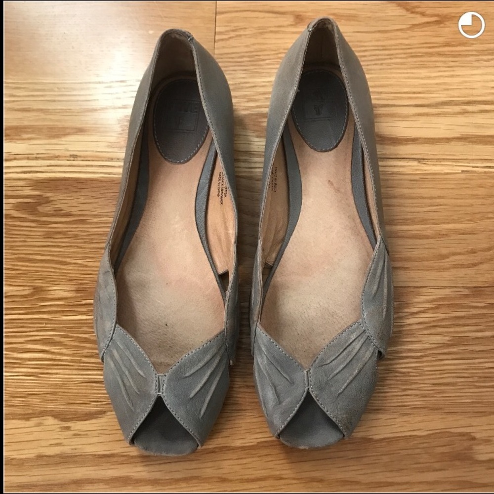 FRYE Peep toe flats Size 9.5