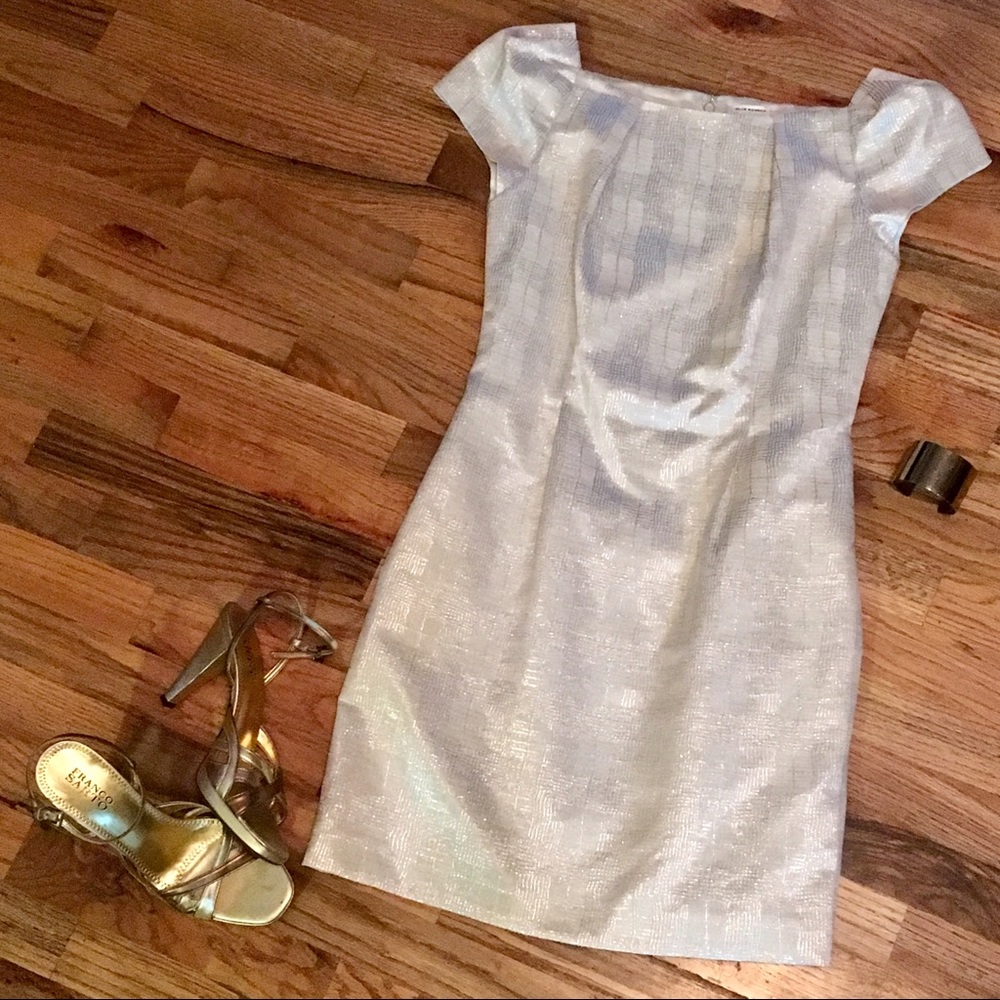 ✨Club Monaco off-white + silver metallic minidress